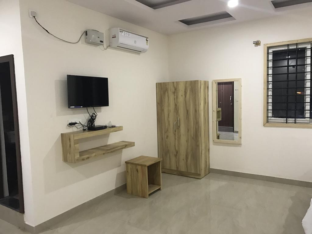 Avigna Lokesh Hotel Chik Bānavar Екстериор снимка